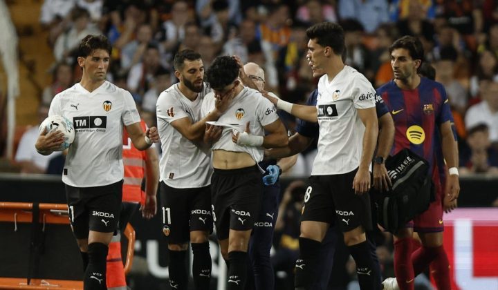 Diego López, baja hasta 2027 por grave lesión de rodilla