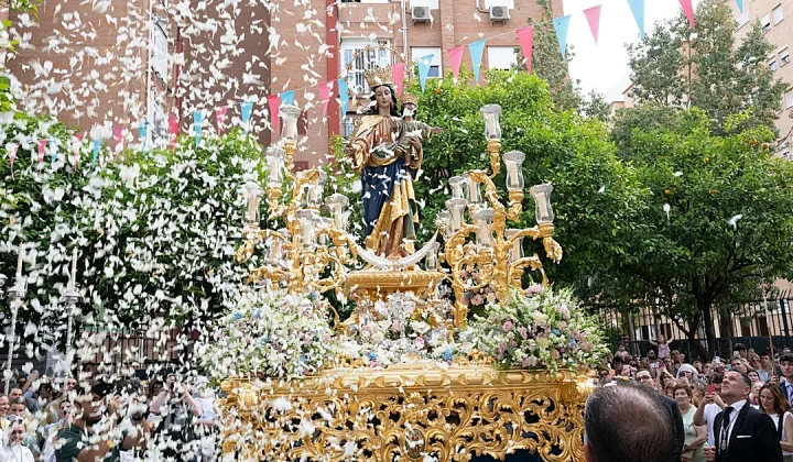 Sevilla Celebra a María Auxiliadora con Procesiones en Nervión y Triana