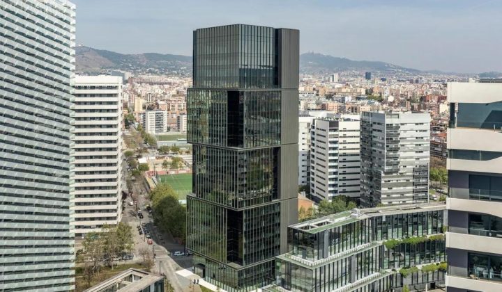 Colonial adquiere el 50% de una torre de oficinas en Barcelona a la familia Puig por 15,2 millones de euros
