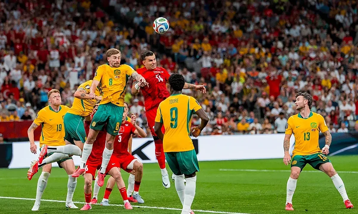 La selección australiana ha dado la sorpresa en su debut en el Mundial 2026 al imponerse por 2-0 a Turquía en un encuentro marcado por la ju