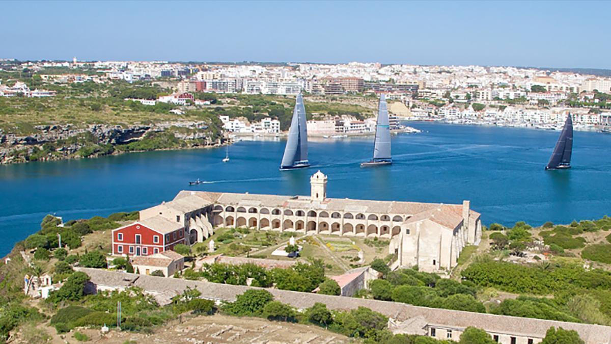Menorca: Más Allá del Sol y la Playa, una Isla de Cultura y Patrimonio