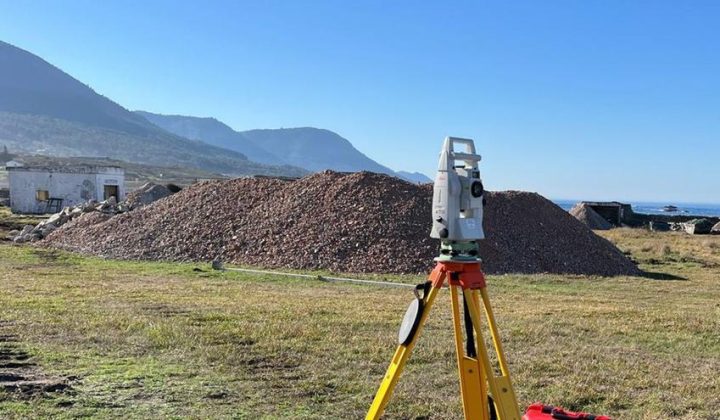 La topografía, el cimiento invisible esencial para la ingeniería y la edificación deportiva