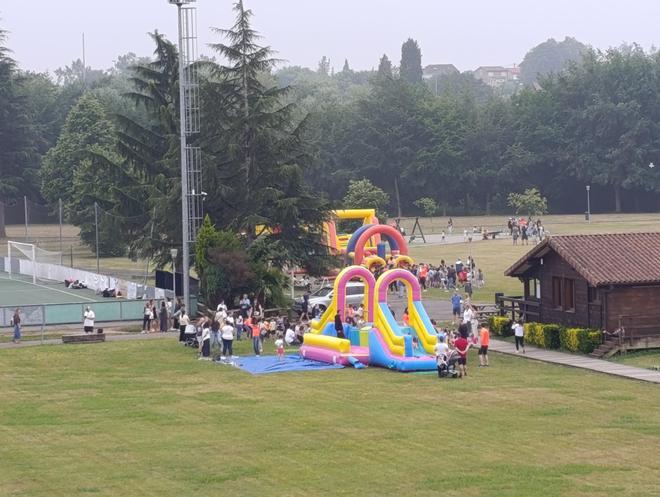 El colegio La Fresneda de Siero celebra un fin de curso festivo con 500 asistentes