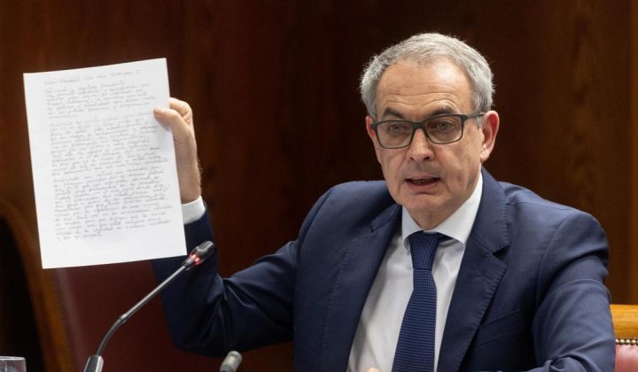 Las conexiones de los dueños venezolanos de Plus Ultra con directivos y pagos a empresas vinculadas a Zapatero, bajo escrutinio
