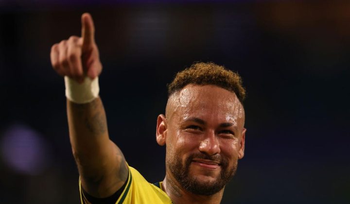 Vinicius brilla con doblete en el regreso de Neymar con Brasil