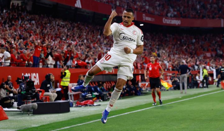 Alexis Sánchez podría continuar en el Sevilla la próxima temporada
