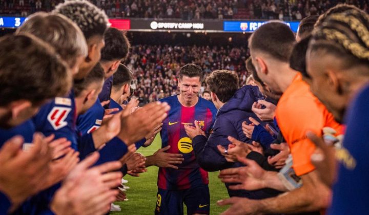 El Manchester United ha mostrado interés en incorporar a Robert Lewandowski a sus filas, según informa la cadena británica BBC. El club ingl
