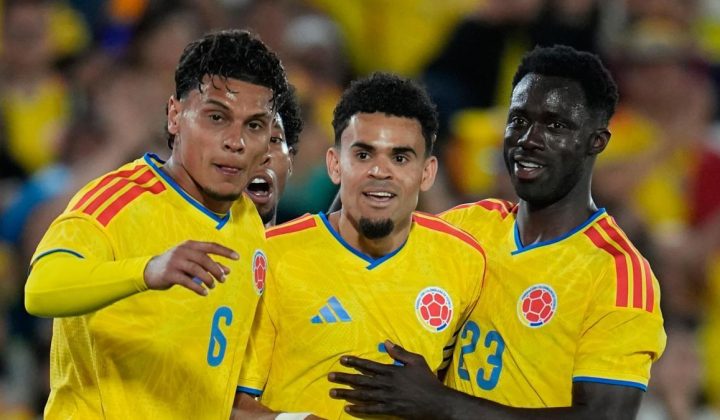 La afición colombiana recibe a su selección con una fiesta en Guadalajara