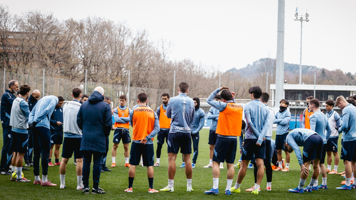 Real Sociedad Faces Squad Overcrowding Ahead of 2026-27 Season