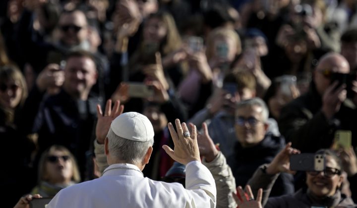 El Papa León XIV inicia su histórica visita a España