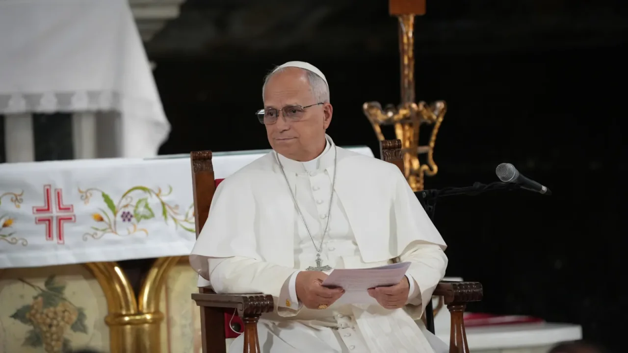 La voz del Papa León XIV, un faro de paz en tiempos convulsos