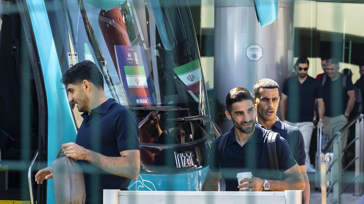 La selección nacional de Irán llevó a cabo su primer entrenamiento en suelo estadounidense este domingo, ultimando detalles de cara a su deb