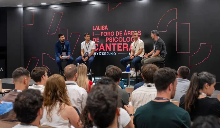 El I Foro de Áreas de Psicología de Canteras de LaLiga ha puesto sobre la mesa un debate crucial para el futuro del fútbol español: la neces