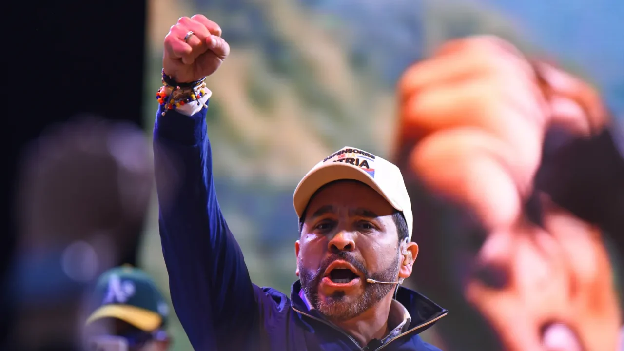 El candidato de ultraderecha Abelardo de la Espriella se ha impuesto en la segunda vuelta de las elecciones presidenciales de Colombia, segú