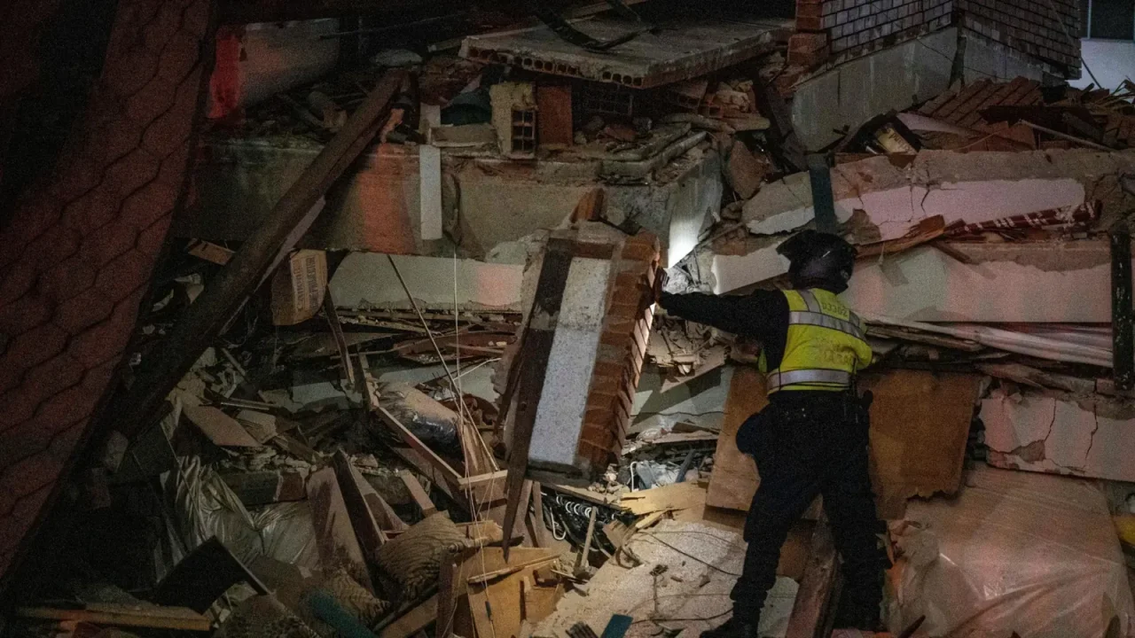 Bomberos españoles parten a Venezuela para ayudar en labores de rescate tras devastadores terremotos