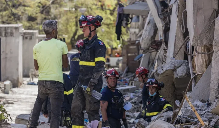 Ascienden a 18 los españoles fallecidos tras los devastadores terremotos en Venezuela