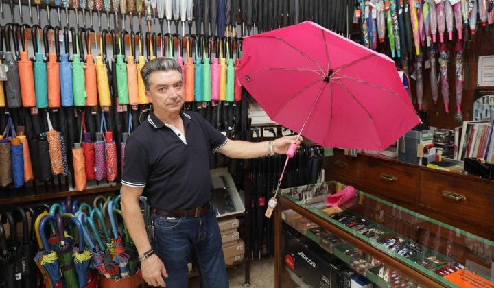 Seis Décadas de Tradición: La Paragüería y Cuchillería Rodríguez en Vigo