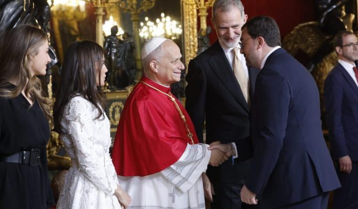 Adrián Barbón meets Pope Leo XIV in Madrid