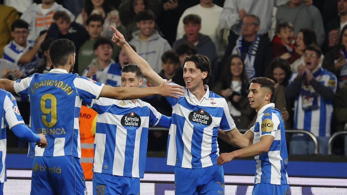 Mulattieri deslumbra con la afición del Dépor: «Te saludan por la calle, es sincero, no como en Italia