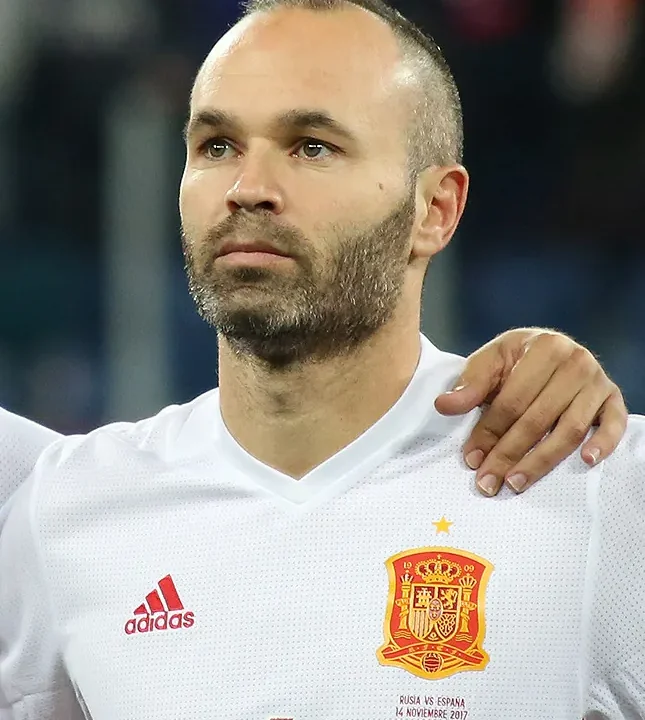El Legado Inmortal de Andrés Iniesta: Un Análisis Profundo de Su Impacto en el Fútbol