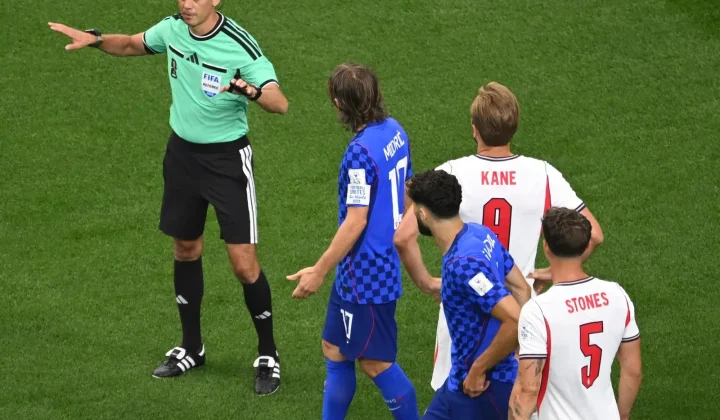 El VAR en el Mundial 2026 expone las lentas y sospechosas demoras del fútbol argentino