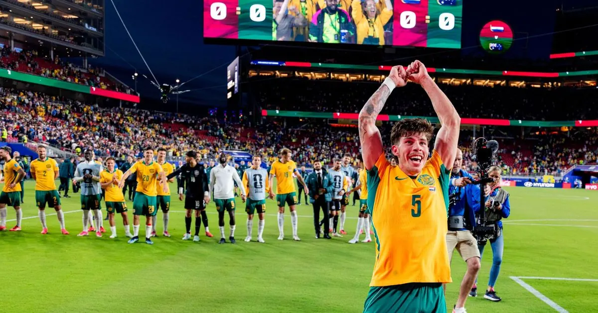 La selección australiana de fútbol ha logrado asegurar su pase a los octavos de final del Mundial Sub-20 tras empatar a cero goles contra Pa