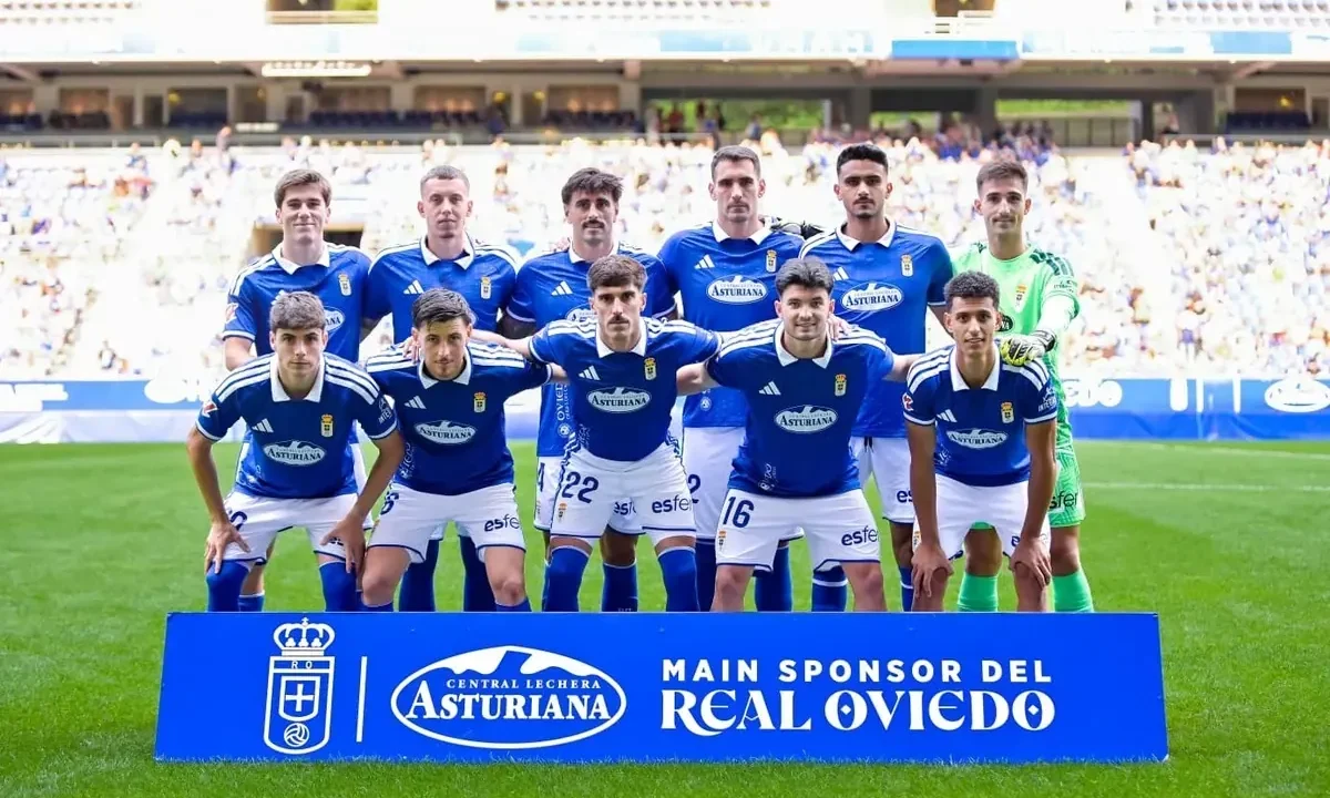 El Real Oviedo empata sin goles ante el Deportivo en su primer amistoso en el Carlos Tartiere