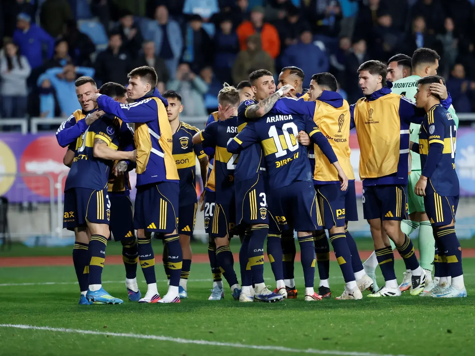 Vista del estadio La Bombonera durante un partido de Boca Juniors por Copa Sudamericana