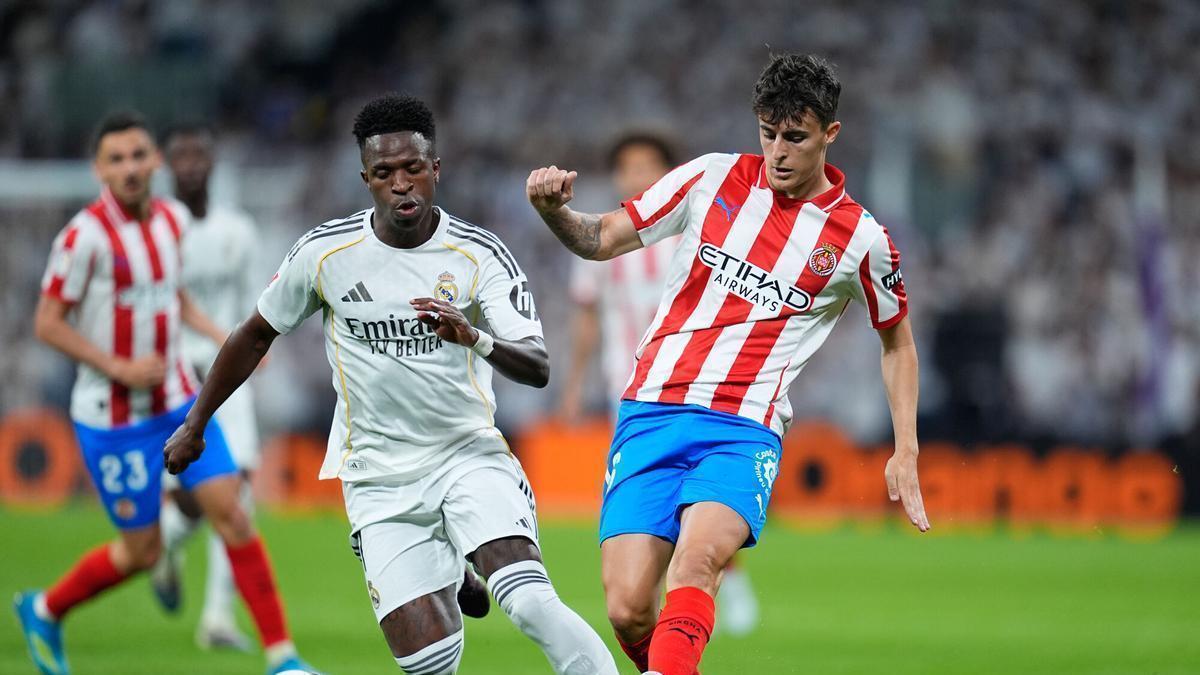 El reciente descenso del Girona FC a Segunda División ha supuesto un duro golpe para la entidad catalana, pero no ha mermado el interés en u