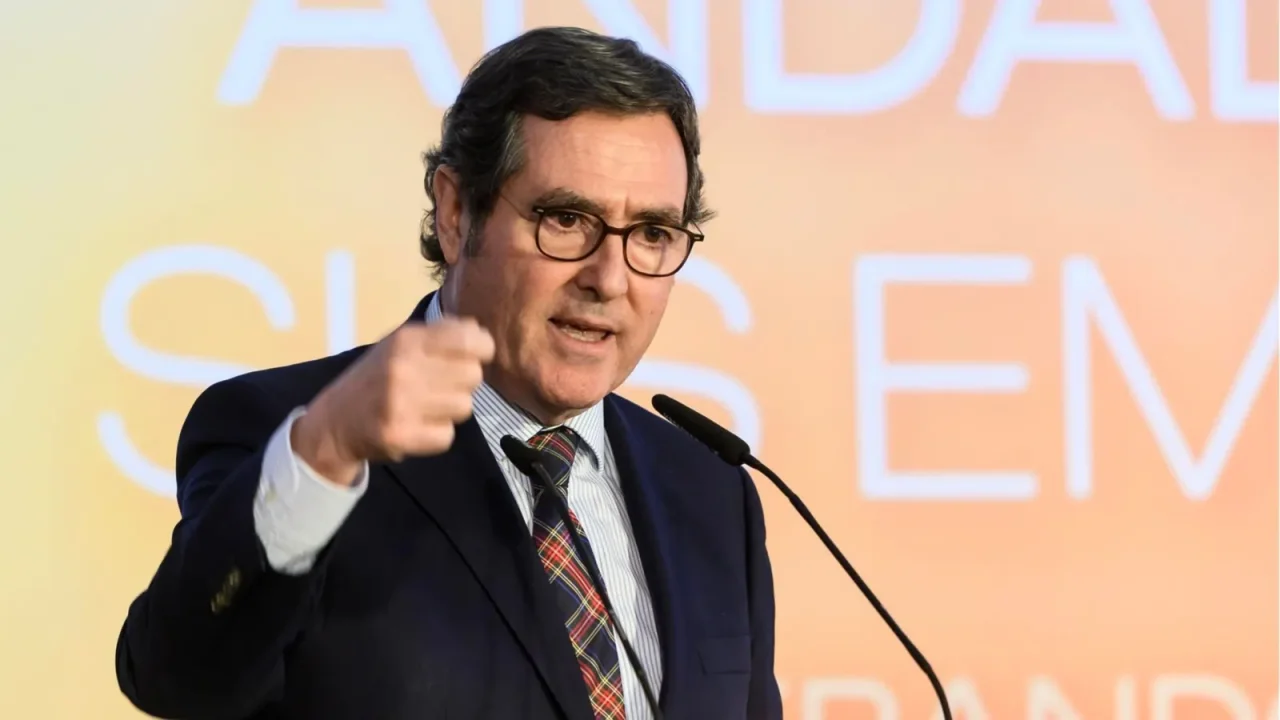 Garamendi alerta sobre el coste del absentismo laboral: 33.000 millones de euros al año