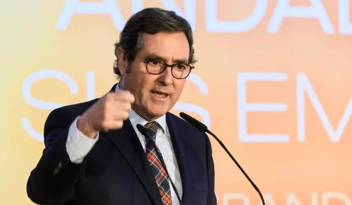 Garamendi alerta sobre el coste del absentismo laboral: 33.000 millones de euros al año