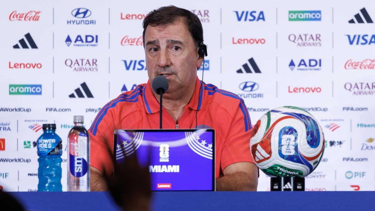 El seleccionador de Colombia, Néstor Lorenzo, manifestó su orgullo por el desempeño de su equipo tras asegurar la clasificación a los octavo