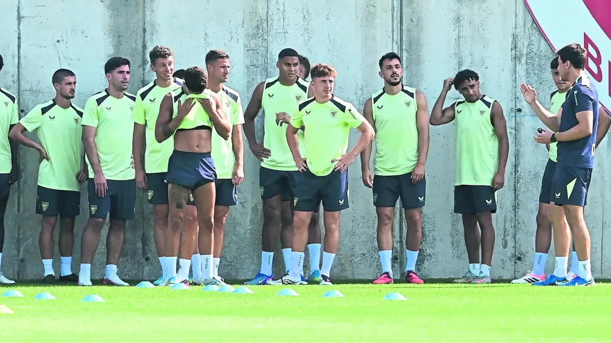 El Athletic Club verá su inicio de temporada en LaLiga retrasado, lo que implica una extensión de su pretemporada. La causa directa es la cl