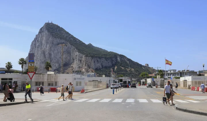 Gibraltar y España escenifican el fin de la Verja, abriendo una nueva era