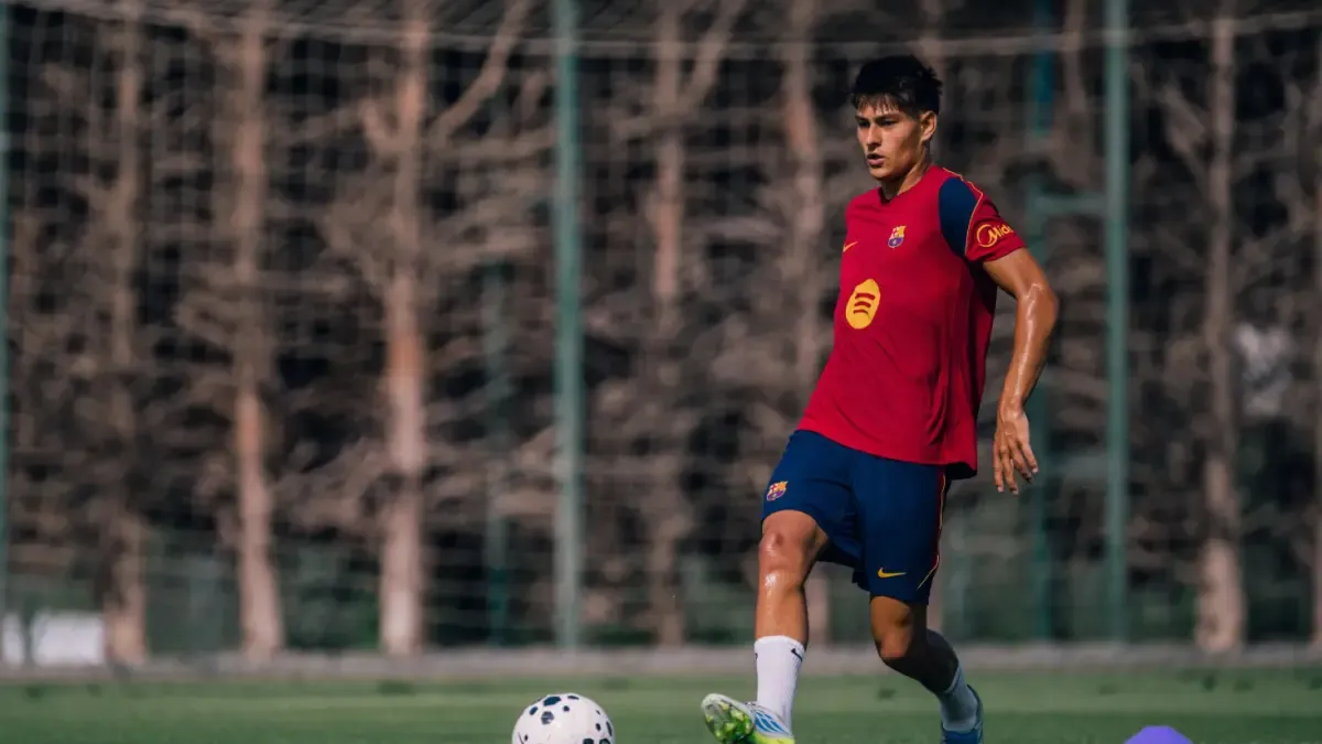 El futuro inmediato del FC Barcelona en la pretemporada se ve marcado por la incertidumbre que rodea la lesión de Frenkie de Jong. Tras su p