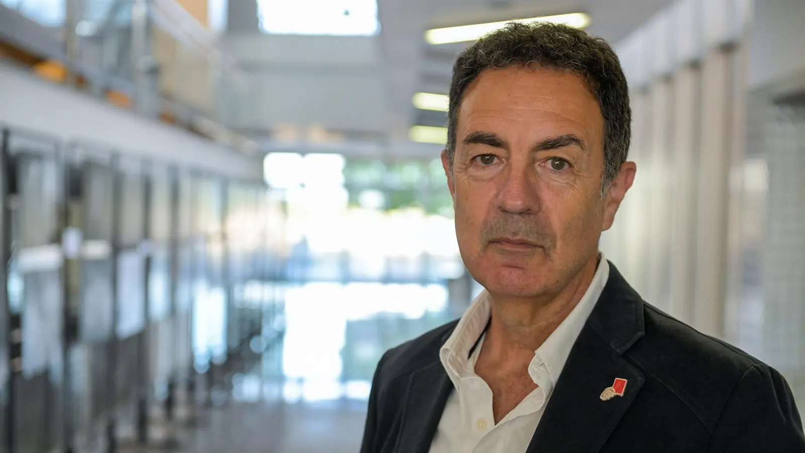 Noticia no relacionada con el fútbol: Violencia contra la mujer en España