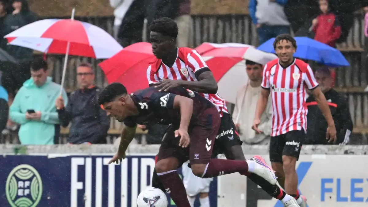 Yuri rescata el empate en el debut de Terzic: Athletic 2-2 Eibar en un amistoso pasado por agua