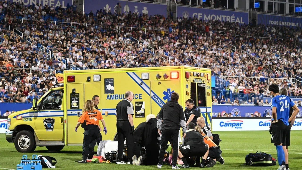 Sustó en la MLS: Berterame sale en ambulancia tras un fuerte choque; Suárez marca el penalti que da la victoria al Inter Miami
