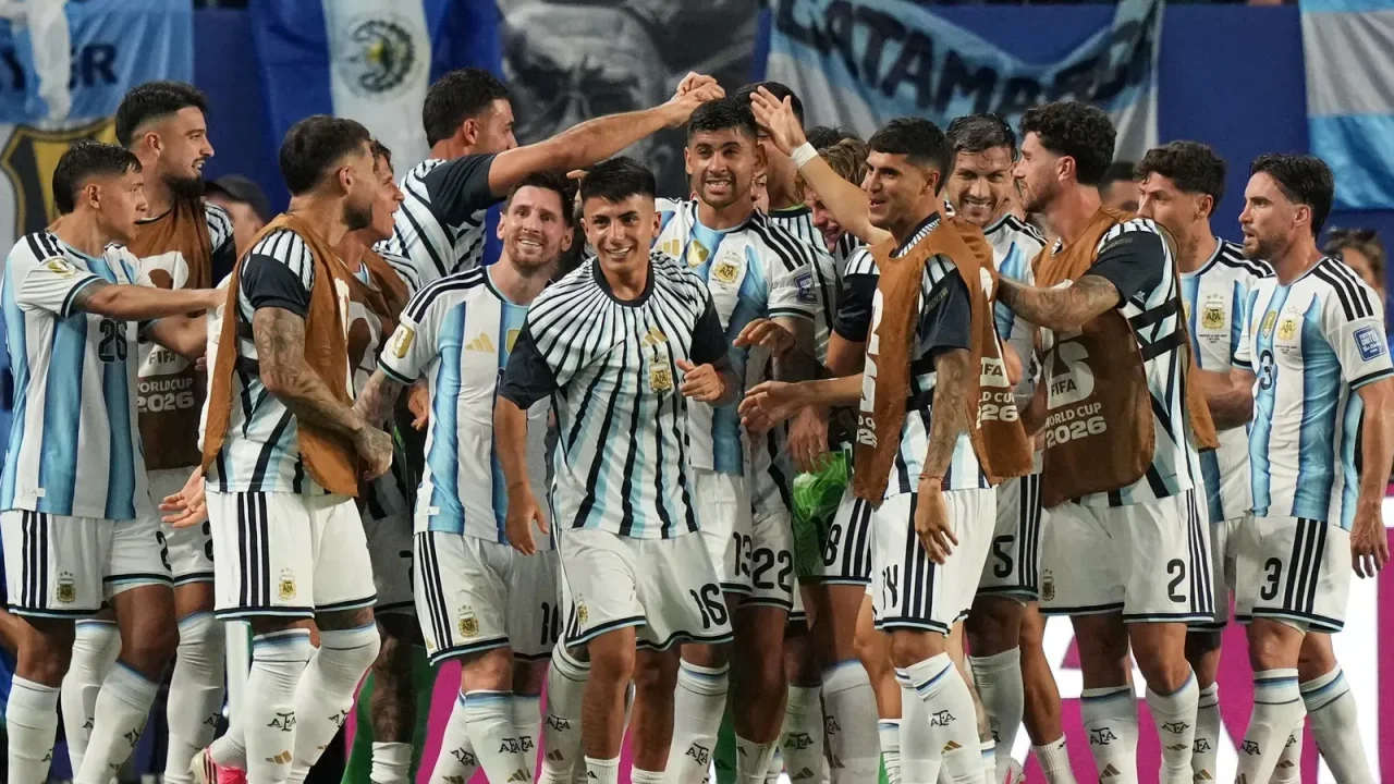 Argentina se prepara para un crucial enfrentamiento contra Egipto en los octavos de final del Mundial 2026, que se disputará en Atlanta. La