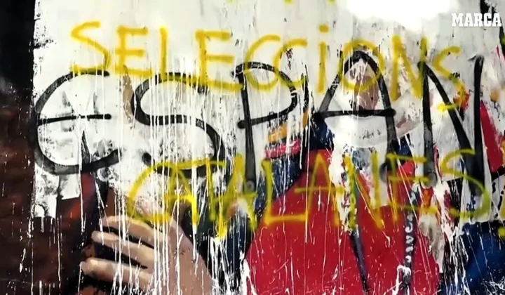 Vandalizado en Barcelona el mural de Ferran Torres celebrando el Mundial