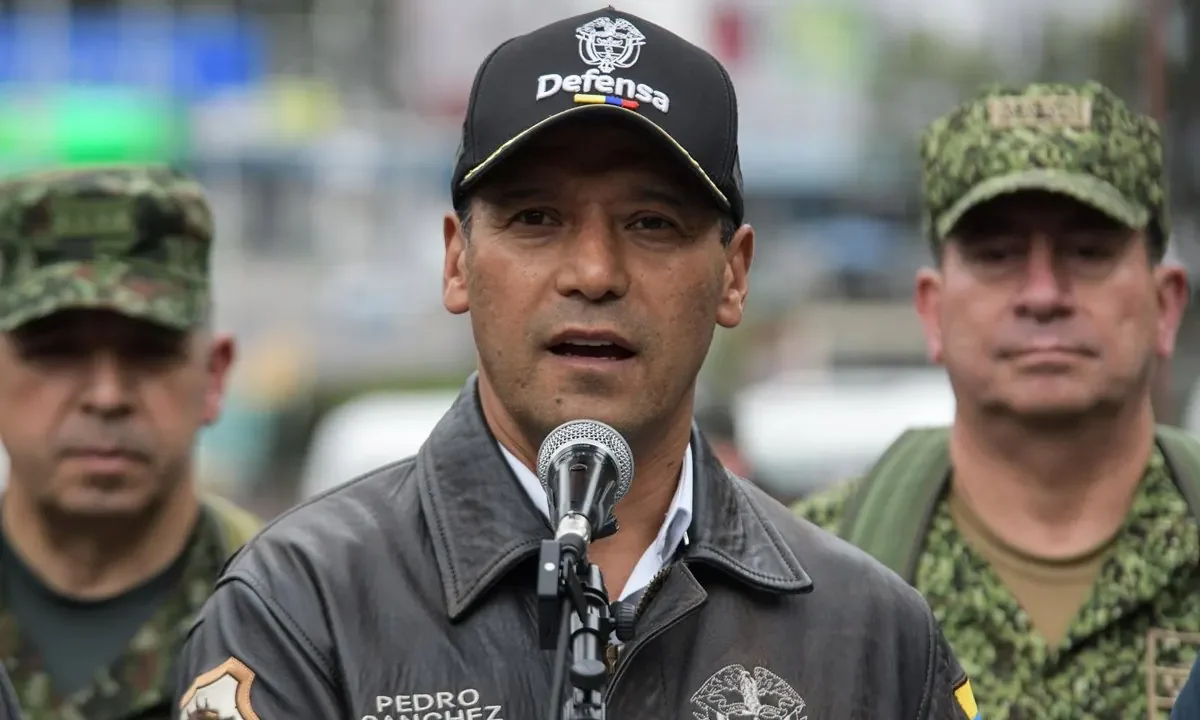 El ministro de Defensa de Colombia ha confirmado el reconocimiento oficial a Abelardo de la Espriella como el nuevo presidente del país. La