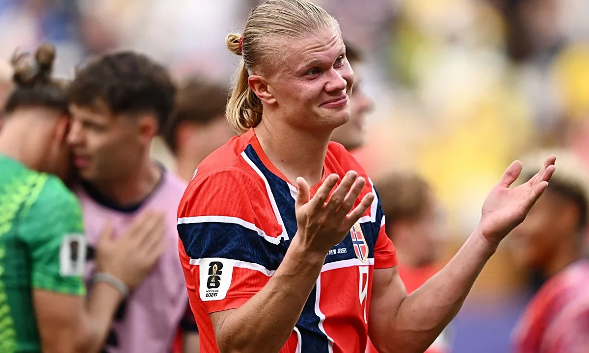Erling Haaland fue la figura estelar en la histórica victoria de Noruega contra Brasil en el Mundial, anotando un impresionante doblete que