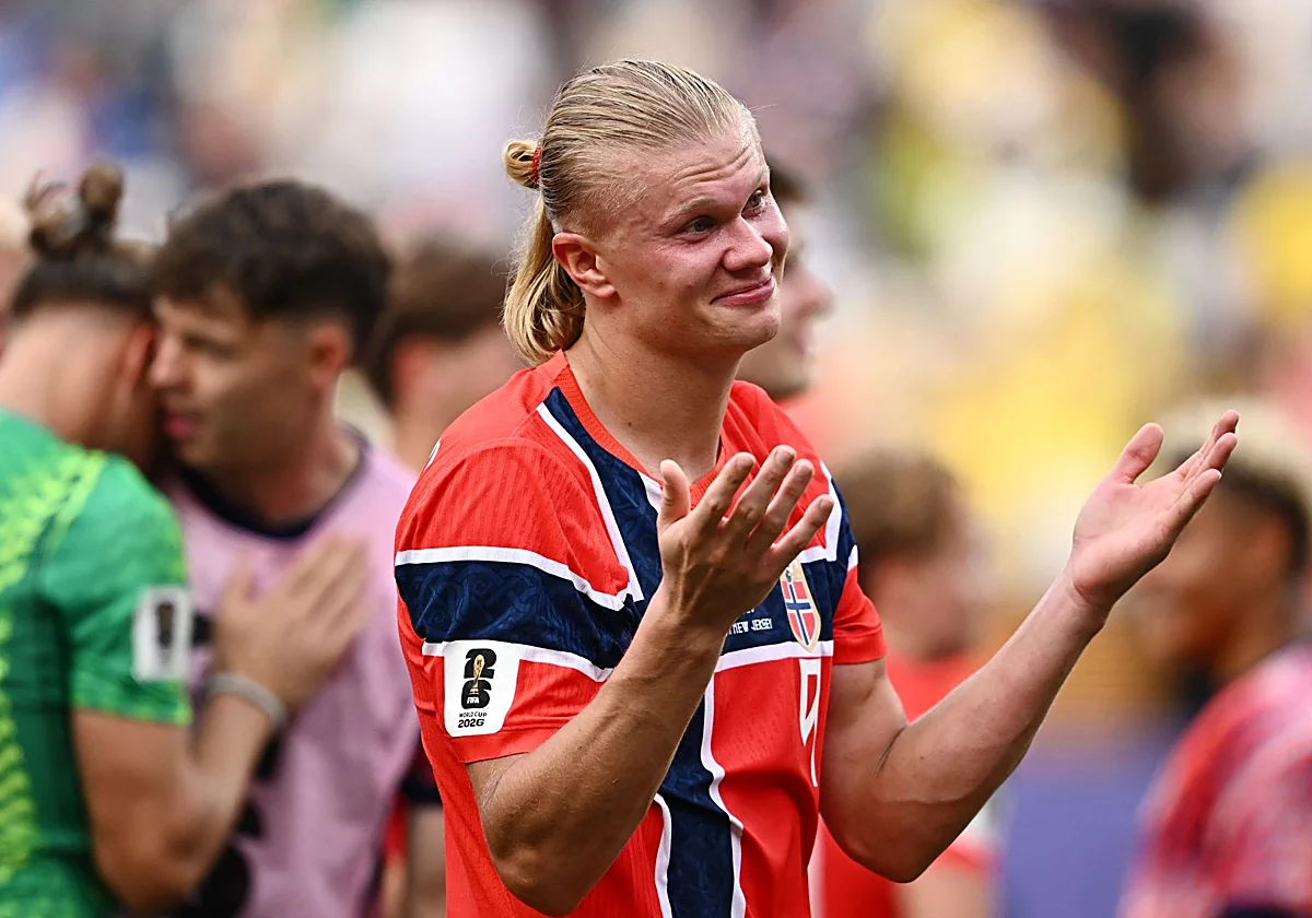 Erling Haaland celebra un gol con la selección de Noruega durante el Mundial.