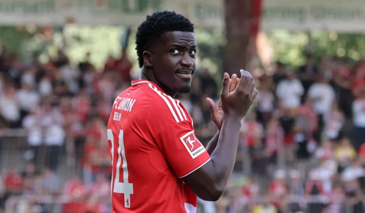 El Union Berlin ha hecho oficial la continuidad de Stanley Nsoki en sus filas. Tras una temporada cedido, el club capitalino ha ejercido su