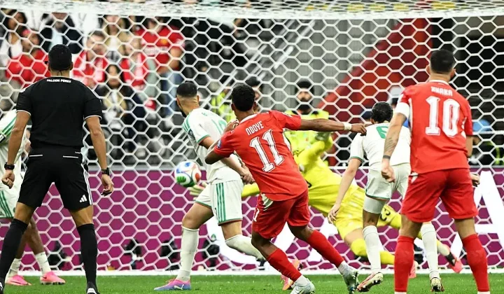 Suiza ha sellado su pase a los octavos de final del Mundial con una victoria contundente por 2-0 frente a Argelia. El combinado helvético de