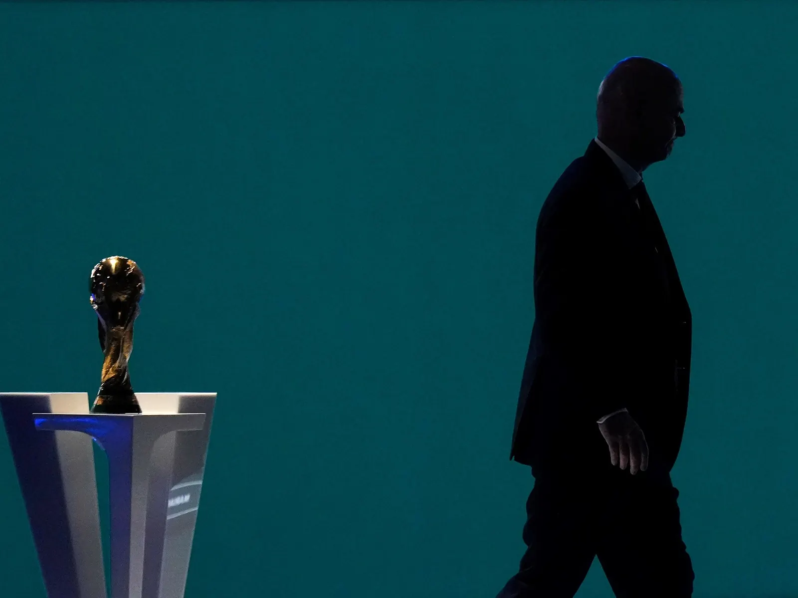 Gianni Infantino en el centro de la crisis FIFA por el plan para abrir el Mundial a inversores privados