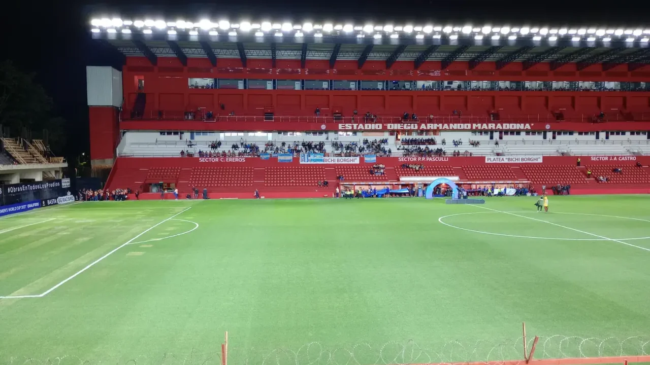 El Betis busca mejorar su puntería para no depender de Álvaro Valles en los minutos finales
