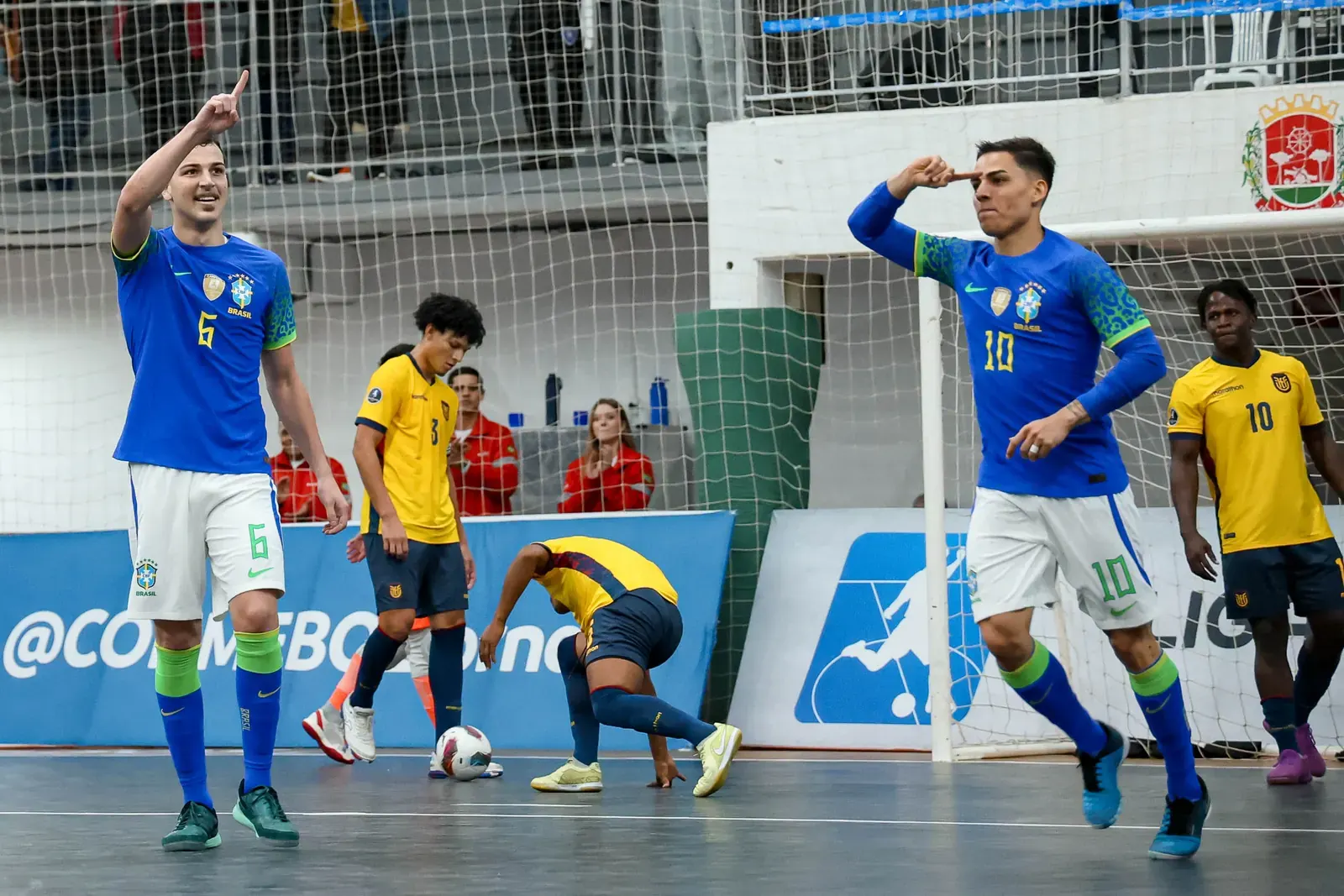 Brasil celebra su liderato en la CONMEBOL Liga Evolución Futsal Zona Norte 2026 tras vencer a Ecuador en Xanxerê