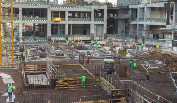 La falta de suministro eléctrico amenaza con paralizar la construcción de miles de viviendas en la Comunidad de Madrid